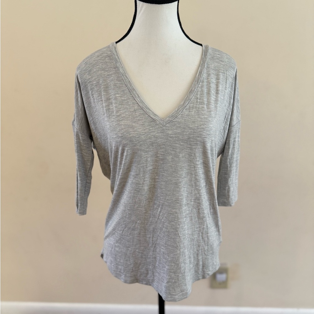 Express, V-Neck Short Sleeve Shirt